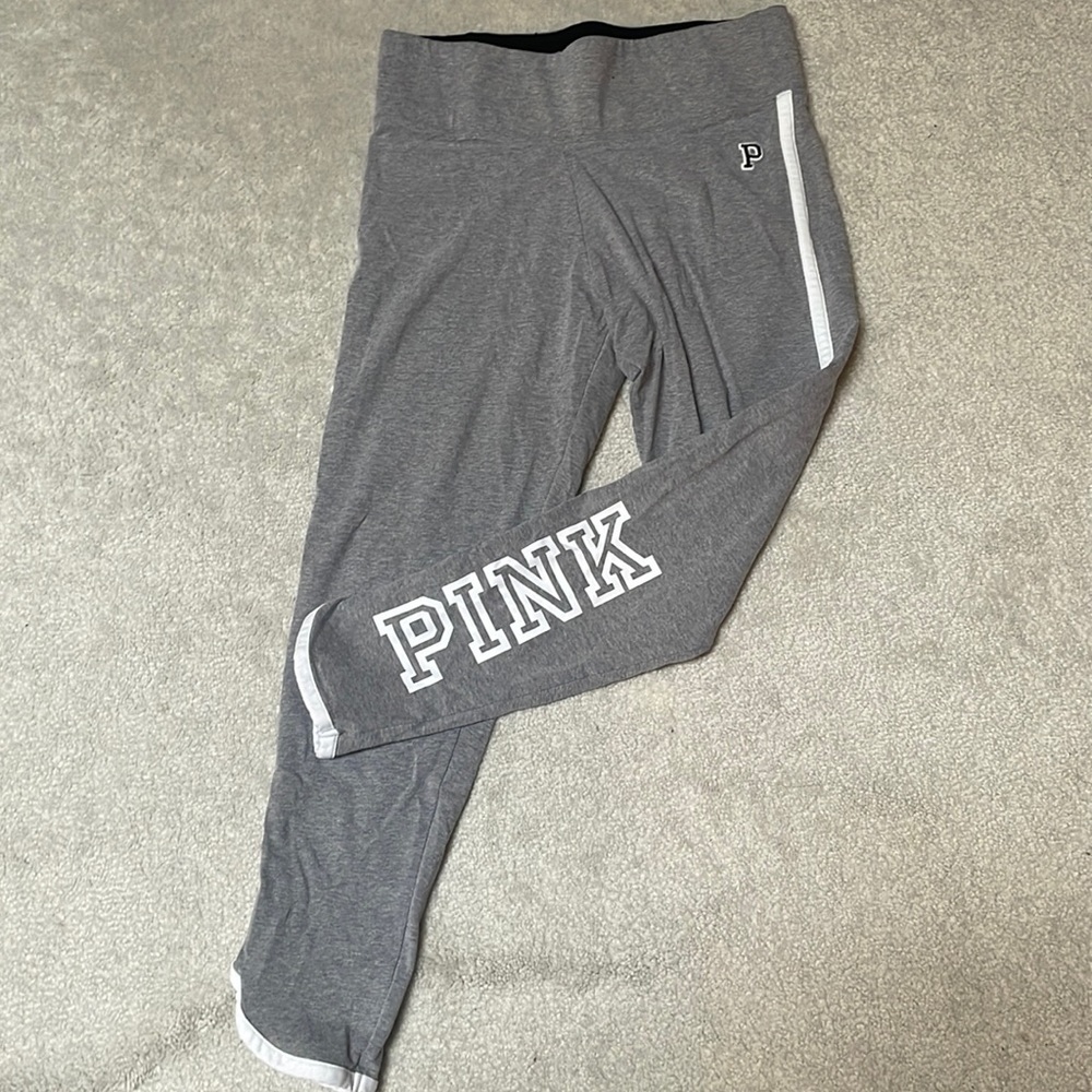 PINK M grey cotton 7/8 leggings with curved hem. Worn.